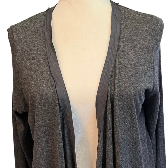 A Pea In The Pod Silk Trim Cardigan Charcoal Gray Medium - Picture 2 of 6